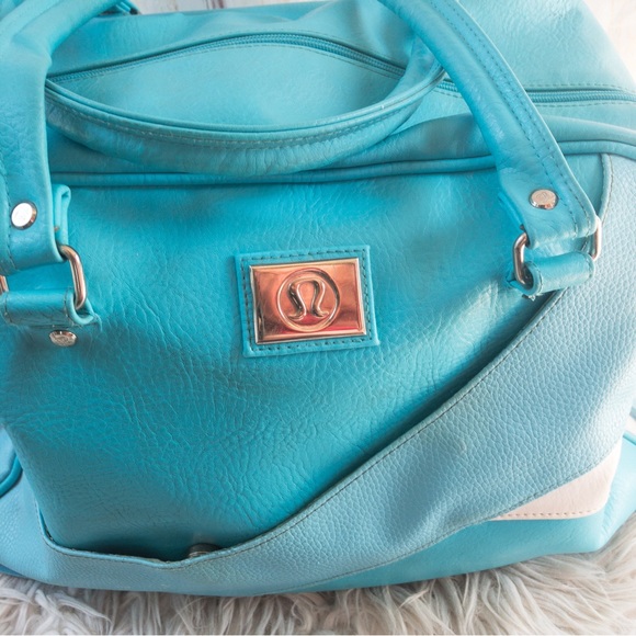 VINTAGE Lululemon Gym/Travel Bag - Picture 5 of 16